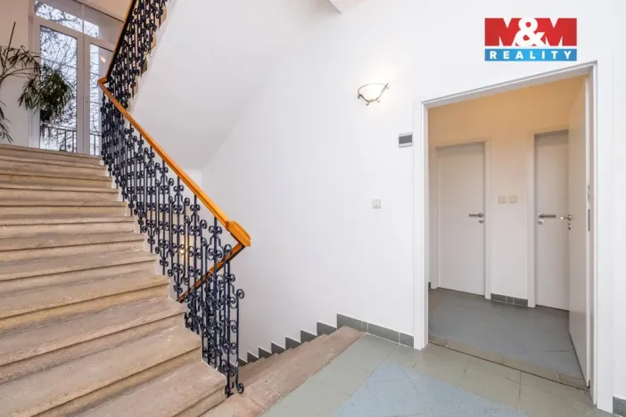 Pronájem kanceláře, Praha - Strašnice, Kolovratská, 17 m2