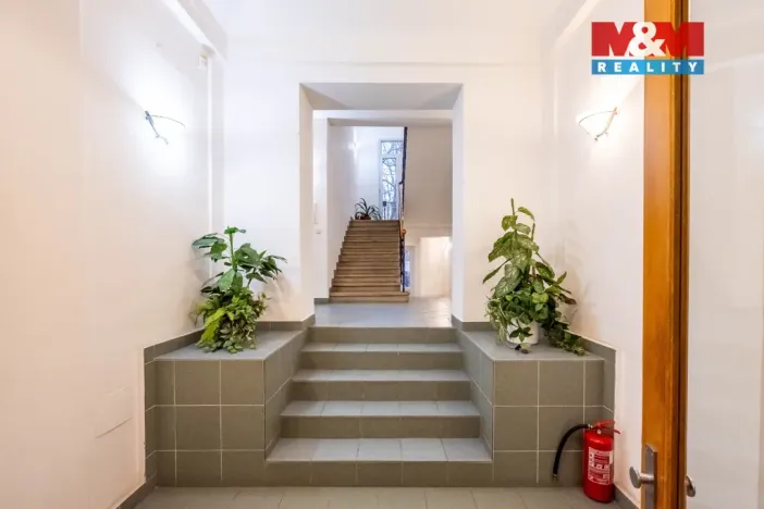 Pronájem kanceláře, Praha - Strašnice, Kolovratská, 17 m2