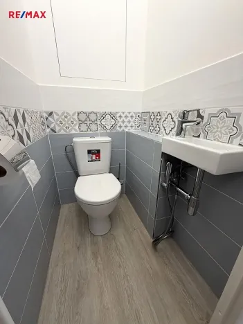 Pronájem bytu 1+kk, Kladno, Poděbradova, 33 m2