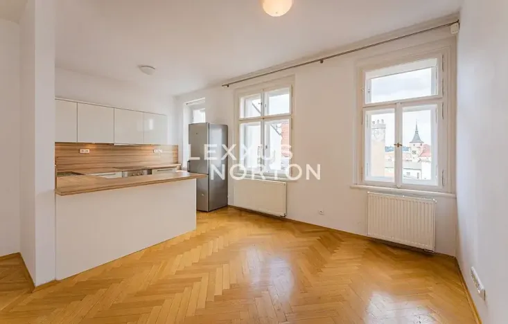Pronájem bytu 2+kk, Praha - Staré Město, Na Perštýně, 73 m2