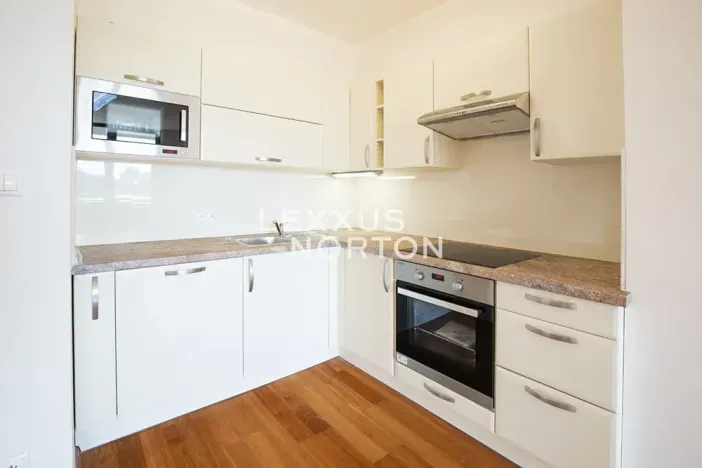 Pronájem bytu 4+kk, Praha - Veleslavín, Pod dvorem, 106 m2