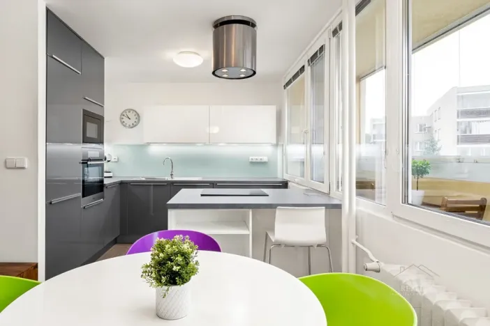 Pronájem bytu 3+kk, Praha - Žižkov, U kněžské louky, 67 m2