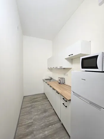Pronájem kanceláře, Praha - Nové Město, Opletalova, 94 m2