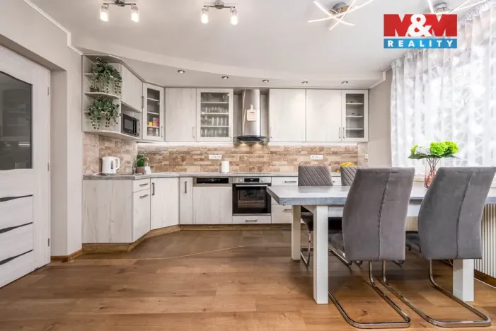 Prodej rodinného domu, Kostomlátky, 5. května, 128 m2