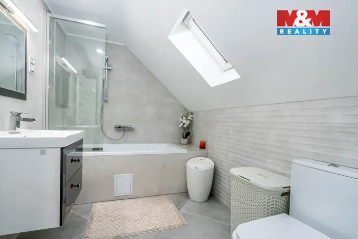 Prodej rodinného domu, Kostomlátky, 5. května, 128 m2