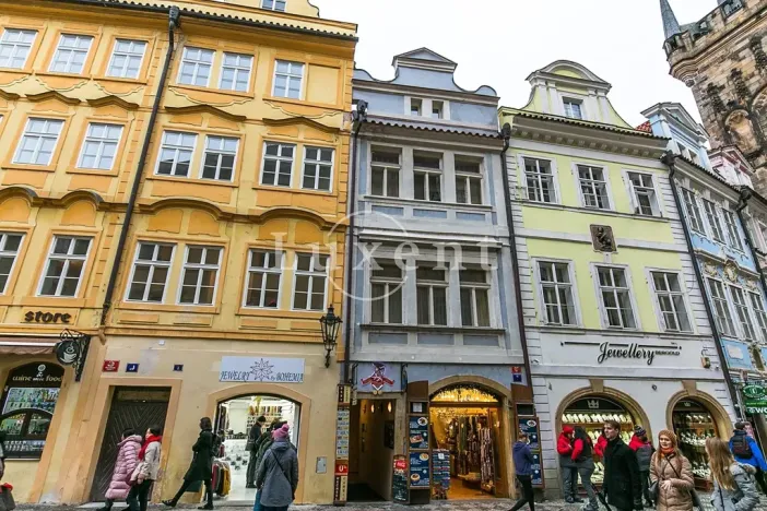 Pronájem bytu 1+kk, Praha - Malá Strana, Mostecká, 35 m2