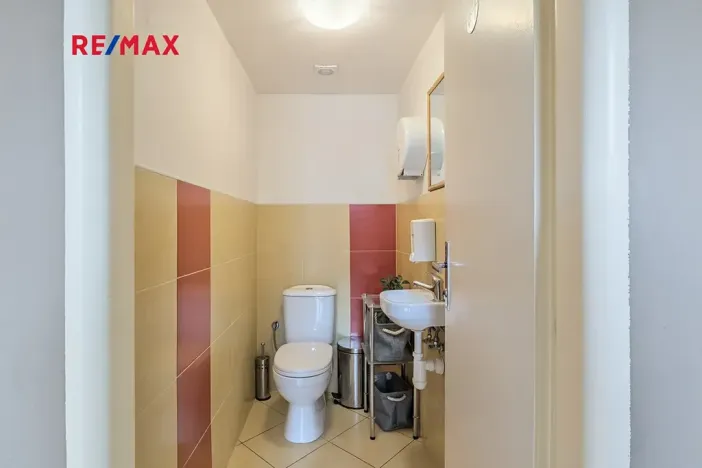 Pronájem komerční nemovitosti, Praha - Nusle, Bohuslava ze Švamberka, 68 m2