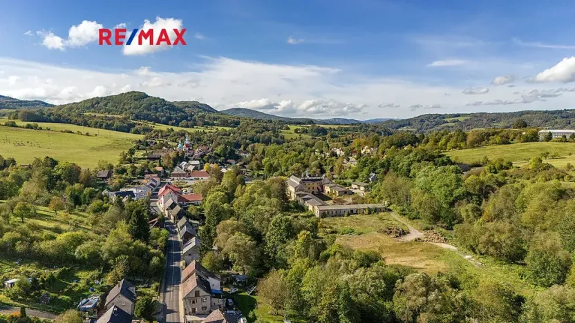 Prodej pozemku pro bydlení, Horní Police, 9. května, 910 m2