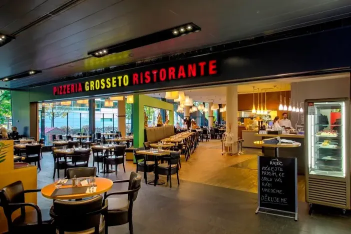 Pronájem kanceláře, Praha - Michle, Za Brumlovkou, 2030 m2