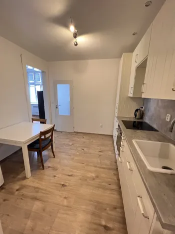 Pronájem bytu 2+1, Praha - Libeň, Novákových, 45 m2