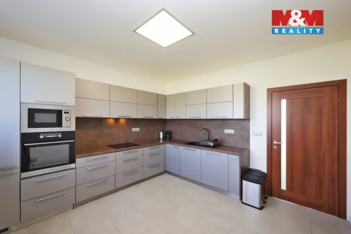 Prodej obchodního prostoru, Zbraslavice, 1381 m2