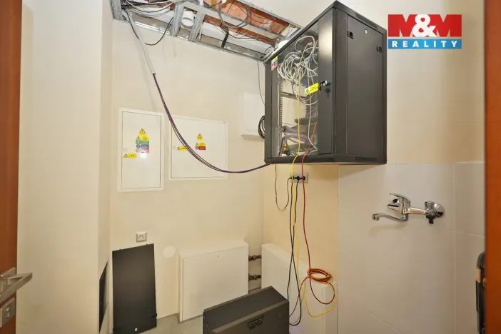 Prodej obchodního prostoru, Zbraslavice, 1381 m2