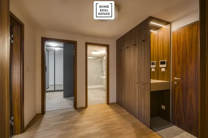 Pronájem bytu 2+kk, Praha - Smíchov, Vackové, 79 m2