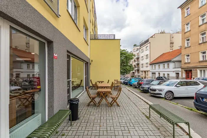 Prodej obchodního prostoru, Praha - Vršovice, Petrohradská, 123 m2