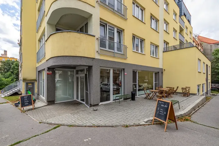 Prodej obchodního prostoru, Praha - Vršovice, Petrohradská, 123 m2