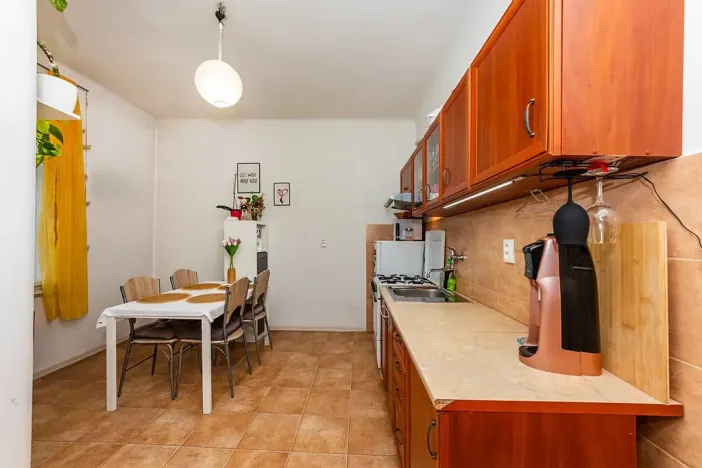 Pronájem bytu 2+1, Praha - Kobylisy, U třešňovky, 68 m2