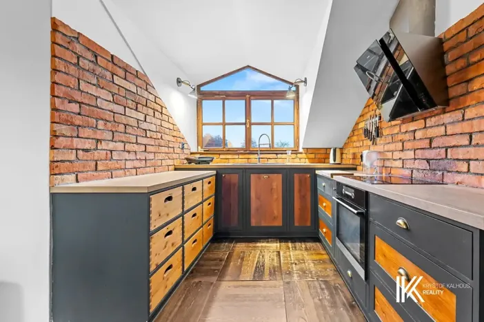 Prodej kanceláře, Pardubice, Přeloučská, 779 m2