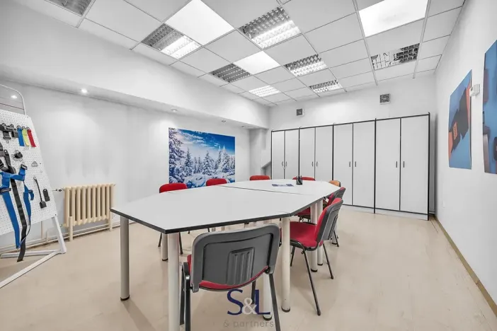 Prodej výrobních prostor, Turnov, Hruborohozecká, 2500 m2