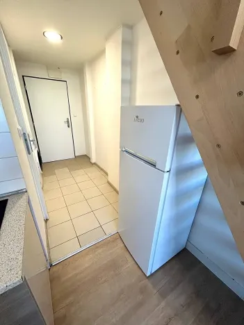 Pronájem bytu 1+kk, Praha - Vysočany, Poděbradská, 30 m2