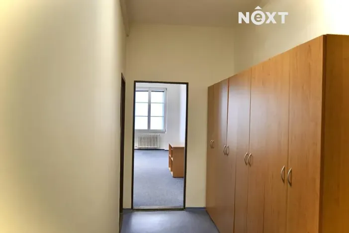 Pronájem kanceláře, České Budějovice, nám. Přemysla Otakara II., 150 m2