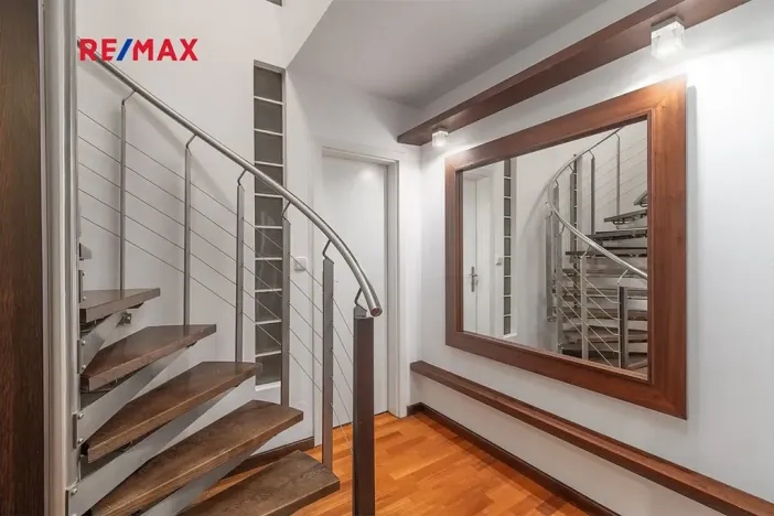 Prodej bytu 3+kk, Praha - Holešovice, Dobrovského, 107 m2