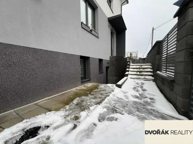 Pronájem bytu 2+1, Řevnice, Švabinského, 45 m2