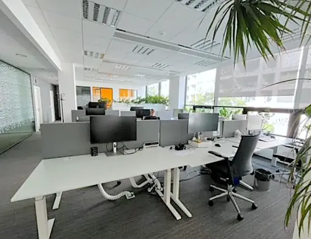 Pronájem kanceláře, Praha - Karlín, Rohanské nábřeží, 467 m2