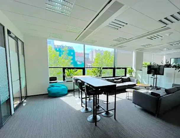 Pronájem kanceláře, Praha - Karlín, Rohanské nábřeží, 467 m2