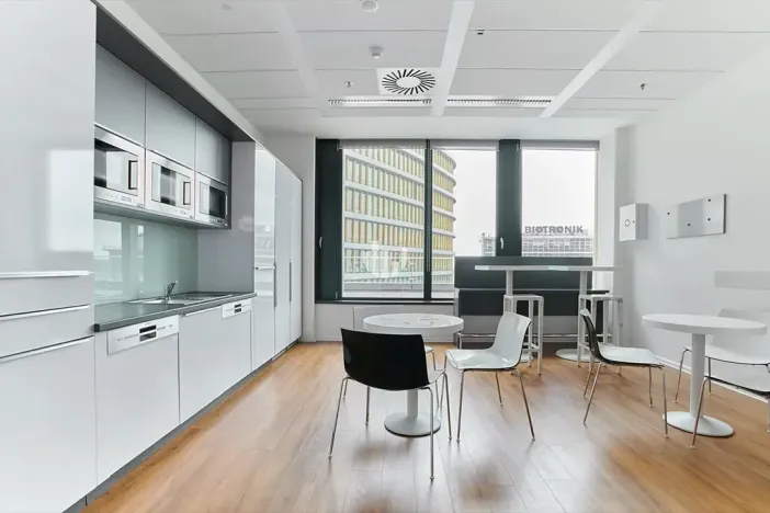 Pronájem kanceláře, Praha - Nusle, Pikrtova, 500 m2