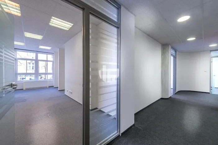 Pronájem obchodního prostoru, Praha - Holešovice, Na Maninách, 360 m2