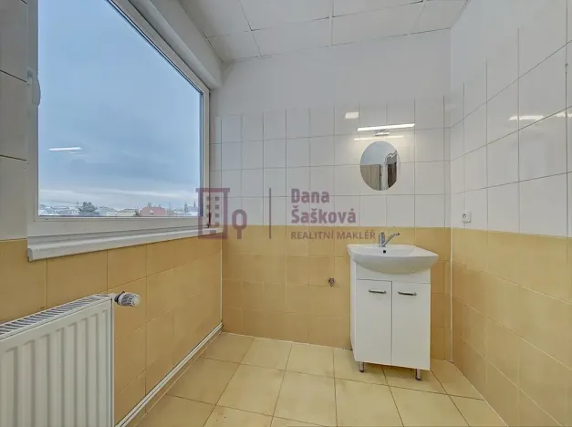 Pronájem bytu 2+1, Jindřichův Hradec, Miřiovského, 35 m2