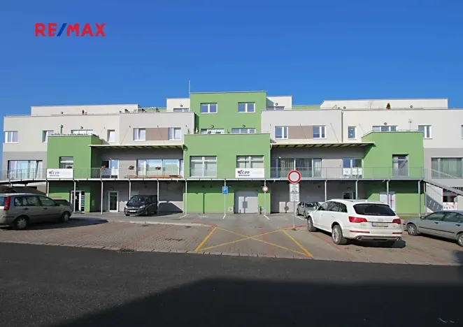 Pronájem garážového stání, Kolín, Antonína Dvořáka, 15 m2