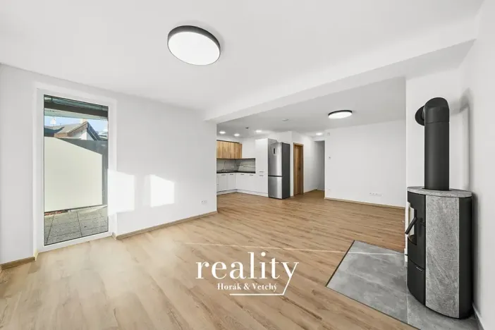 Pronájem bytu 2+kk, Jihlava, Na Nivách, 66 m2