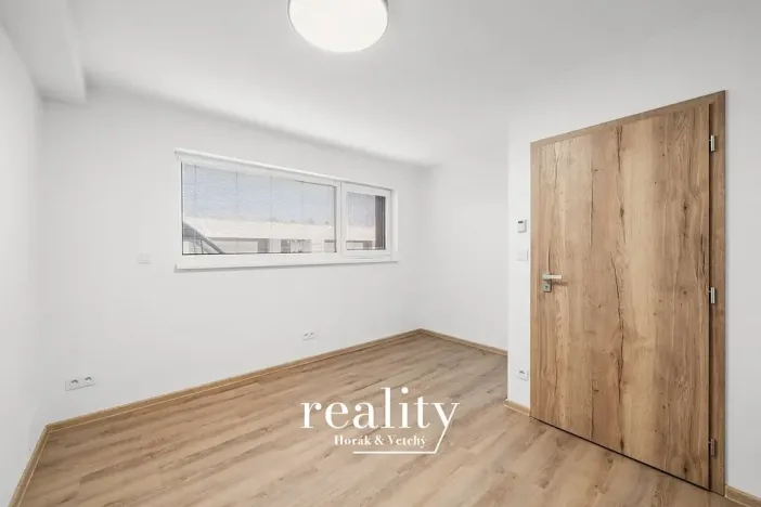 Pronájem bytu 2+kk, Jihlava, Na Nivách, 66 m2