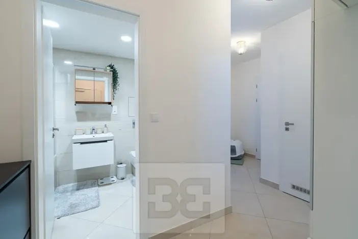 Pronájem bytu 2+kk, Praha - Záběhlice, Klapálkova, 58 m2