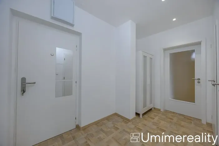 Pronájem bytu 2+1, Praha - Veleslavín, Na okraji, 55 m2