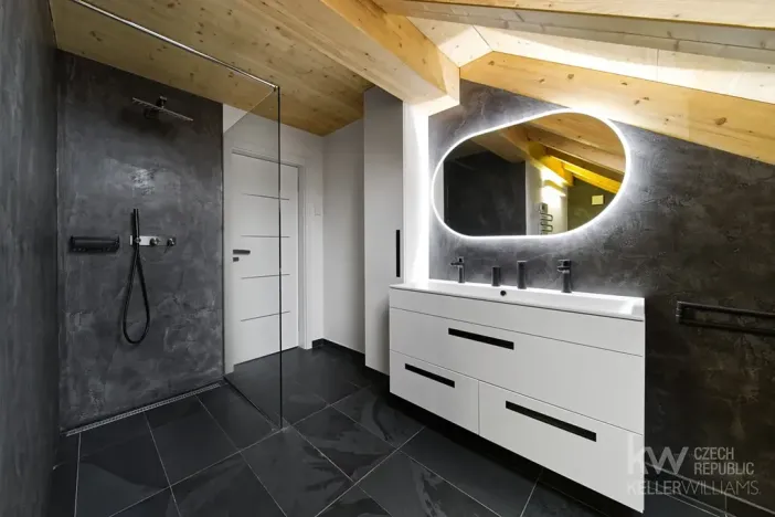 Prodej rodinného domu, Loučná pod Klínovcem, 486 m2