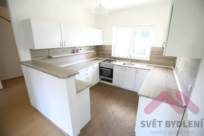 Pronájem rodinného domu, Vestec, Na Suchých, 142 m2