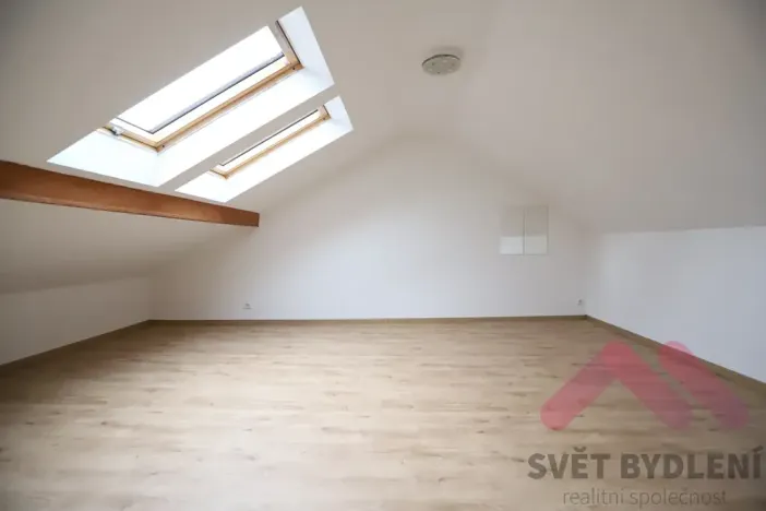 Pronájem rodinného domu, Vestec, Na Suchých, 142 m2