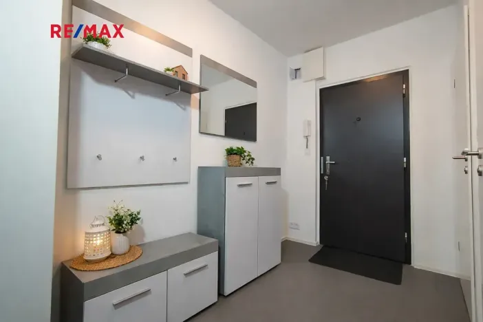 Pronájem bytu 2+kk, Praha - Stodůlky, Nušlova, 42 m2