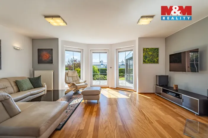 Prodej rodinného domu, Veltrusy, U Stadionu, 180 m2