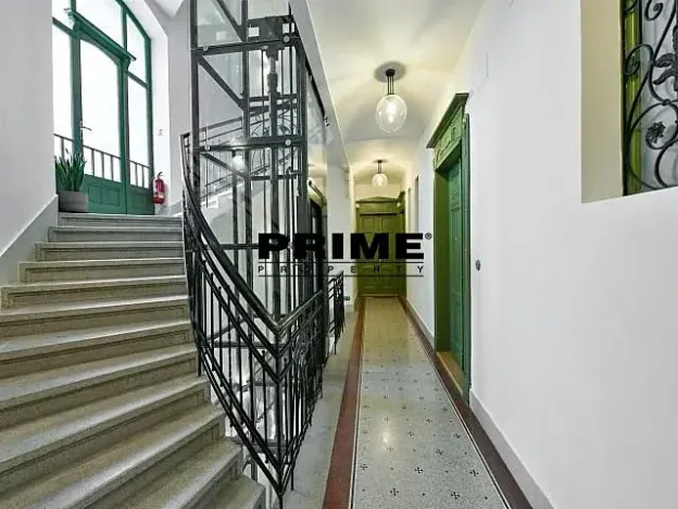 Pronájem bytu 3+1, Praha - Vinohrady, náměstí Jiřího z Poděbrad, 139 m2