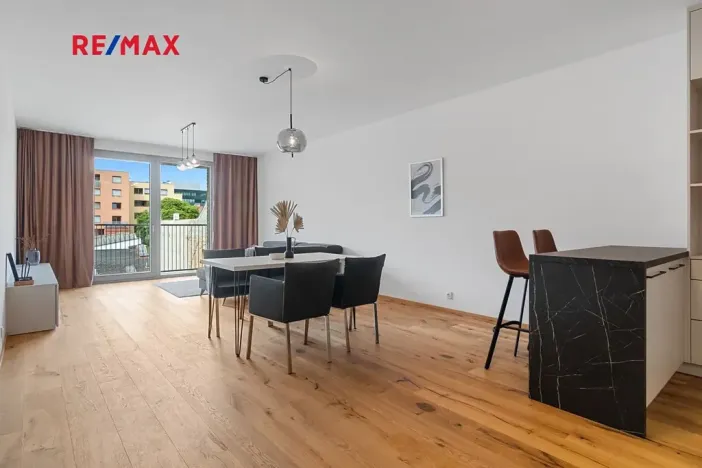 Pronájem bytu 2+kk, Praha - Karlín, Křižíkova, 79 m2