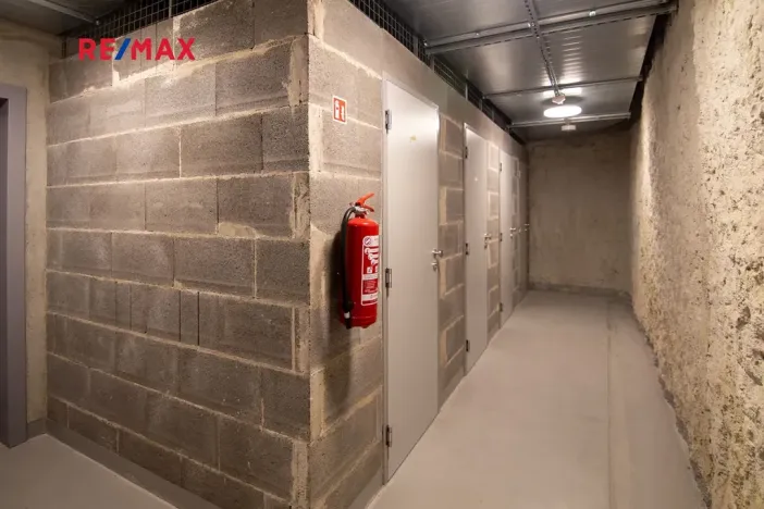 Pronájem bytu 2+kk, Praha - Karlín, Křižíkova, 79 m2