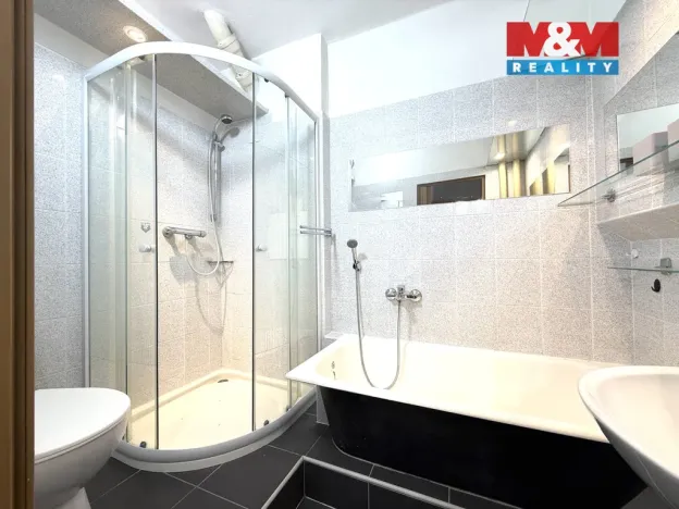 Pronájem bytu 1+1, Hradec Králové - Nový Hradec Králové, Čajkovského, 43 m2