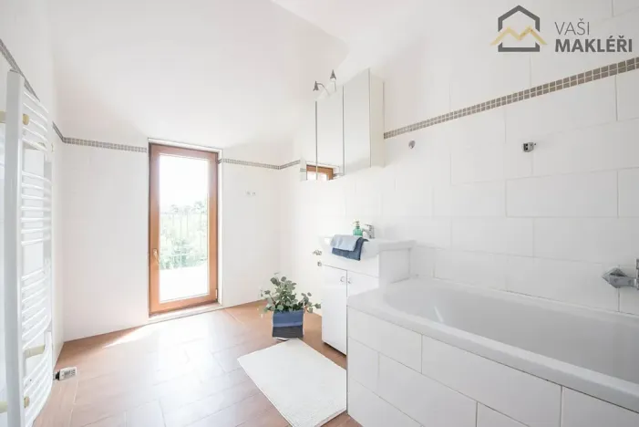 Pronájem rodinného domu, Mochov, Na Zátiší, 183 m2