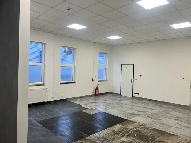 Pronájem kanceláře, Dalovice, Botanická, 136 m2