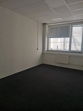 Pronájem kanceláře, Hradec Králové, Vážní, 99 m2