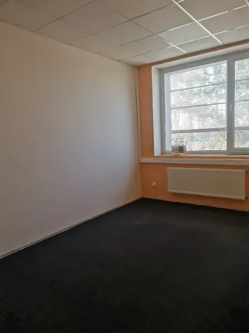 Pronájem kanceláře, Hradec Králové, Vážní, 99 m2