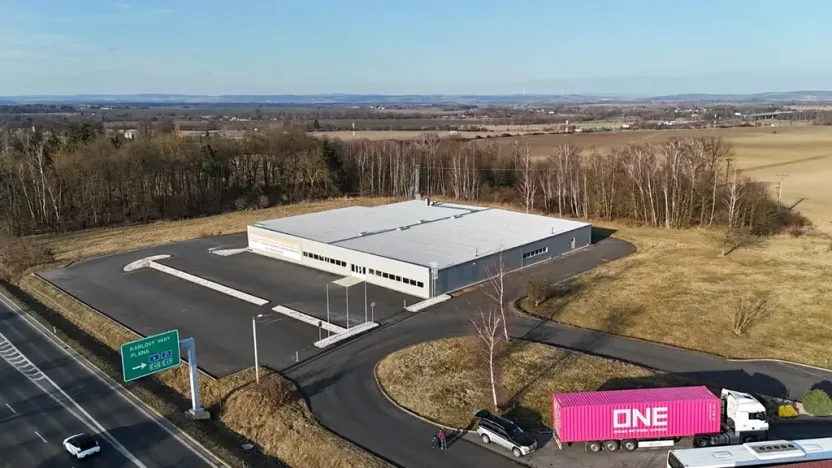 Pronájem skladu, Cheb, 2435 m2